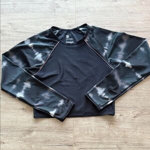 All in Motion Black and Gray Tie-Dye Long Sleeve Top